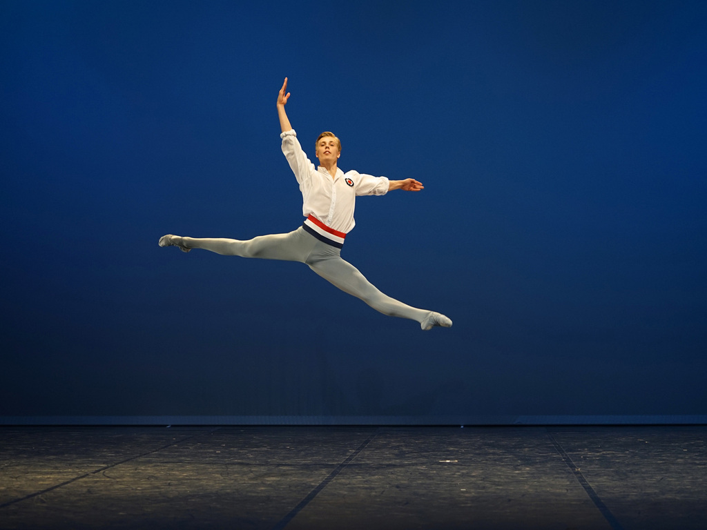 Sjå utdrag frå Avgang 2016: Balletthøgskolen Sjå utdrag frå Avgang 2016: Balletthøgskolen