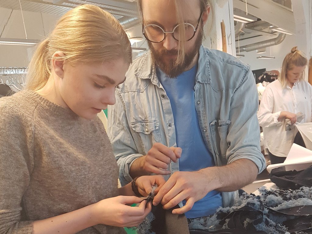 Erfaringsutveksling mellom kommende designere Erfaringsutveksling mellom kommende designere