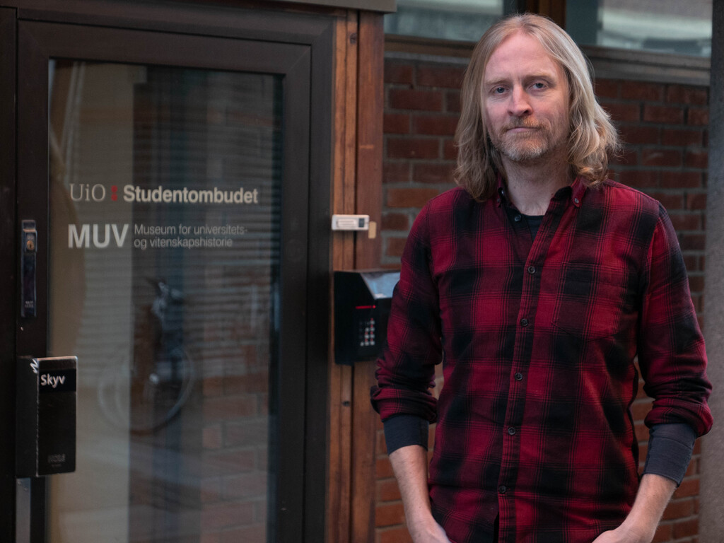 Gir råd i krevjande situasjonar Gir råd i krevjande situasjonar